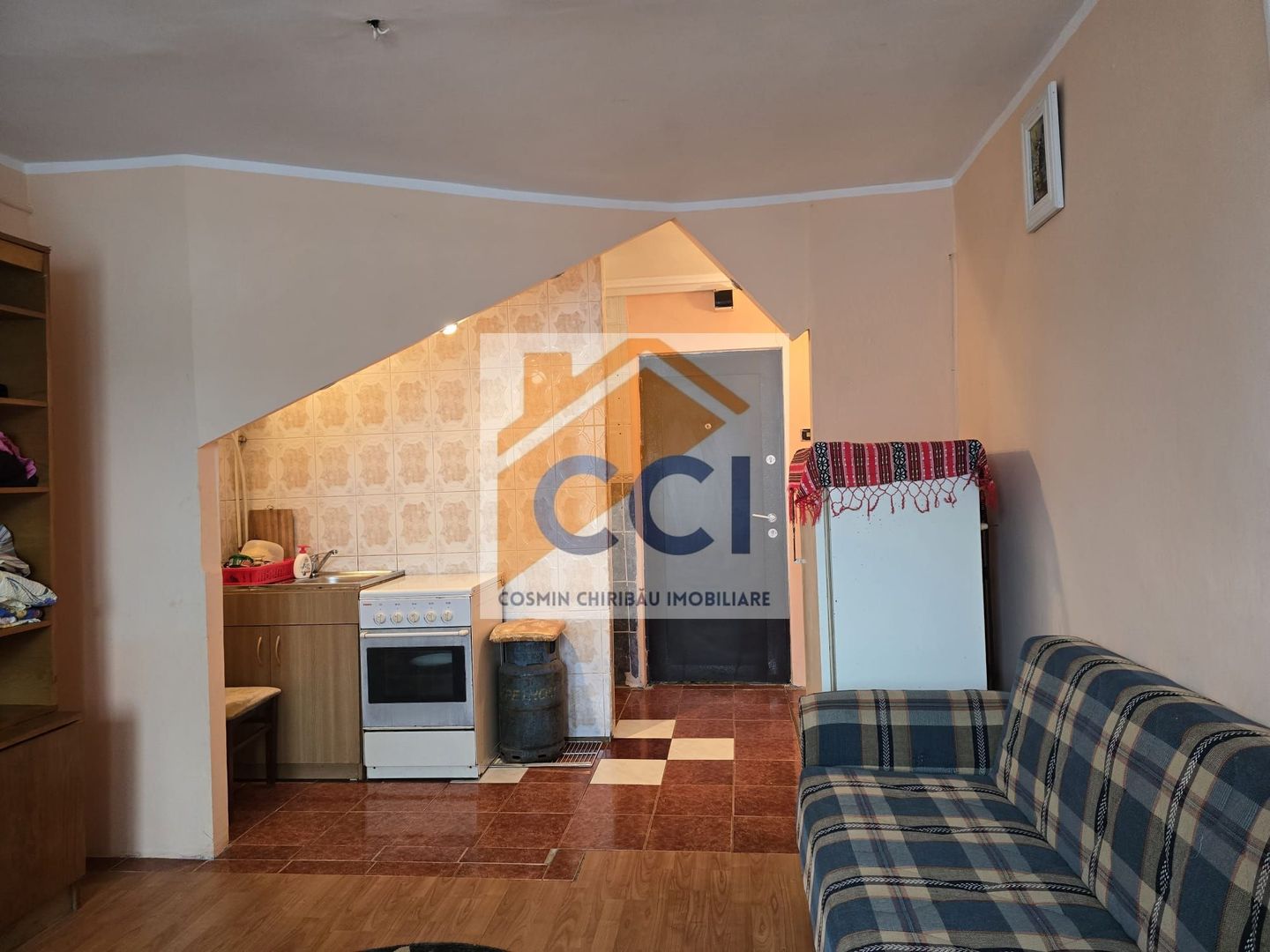 De vânzare garsonieră de buget Strada Condorilor, (uzina Aerostar). - Poză 9