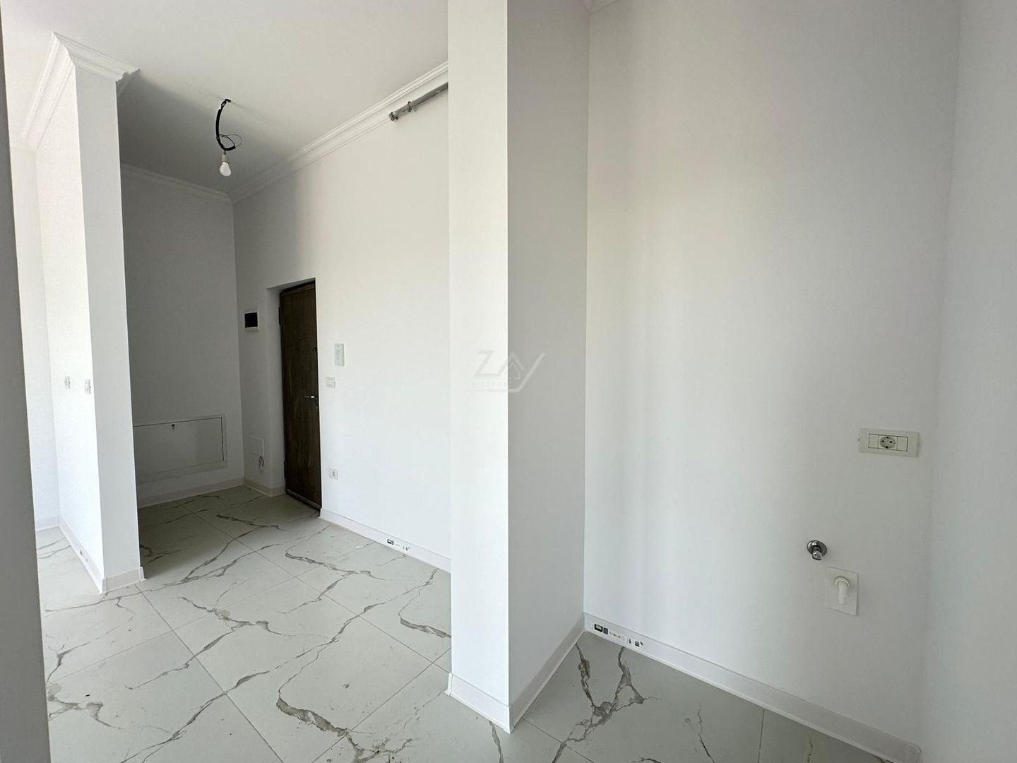 Bloc la asfalt. Gradina 25 mp. Loc de parcare. - Poză 7