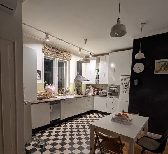 Apartament cu 3 camere Zona Centrala - Poză 6