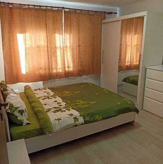 BRASADAS vinde ap 3 camere, zona soarelui etaj 1/4. - Poză 6