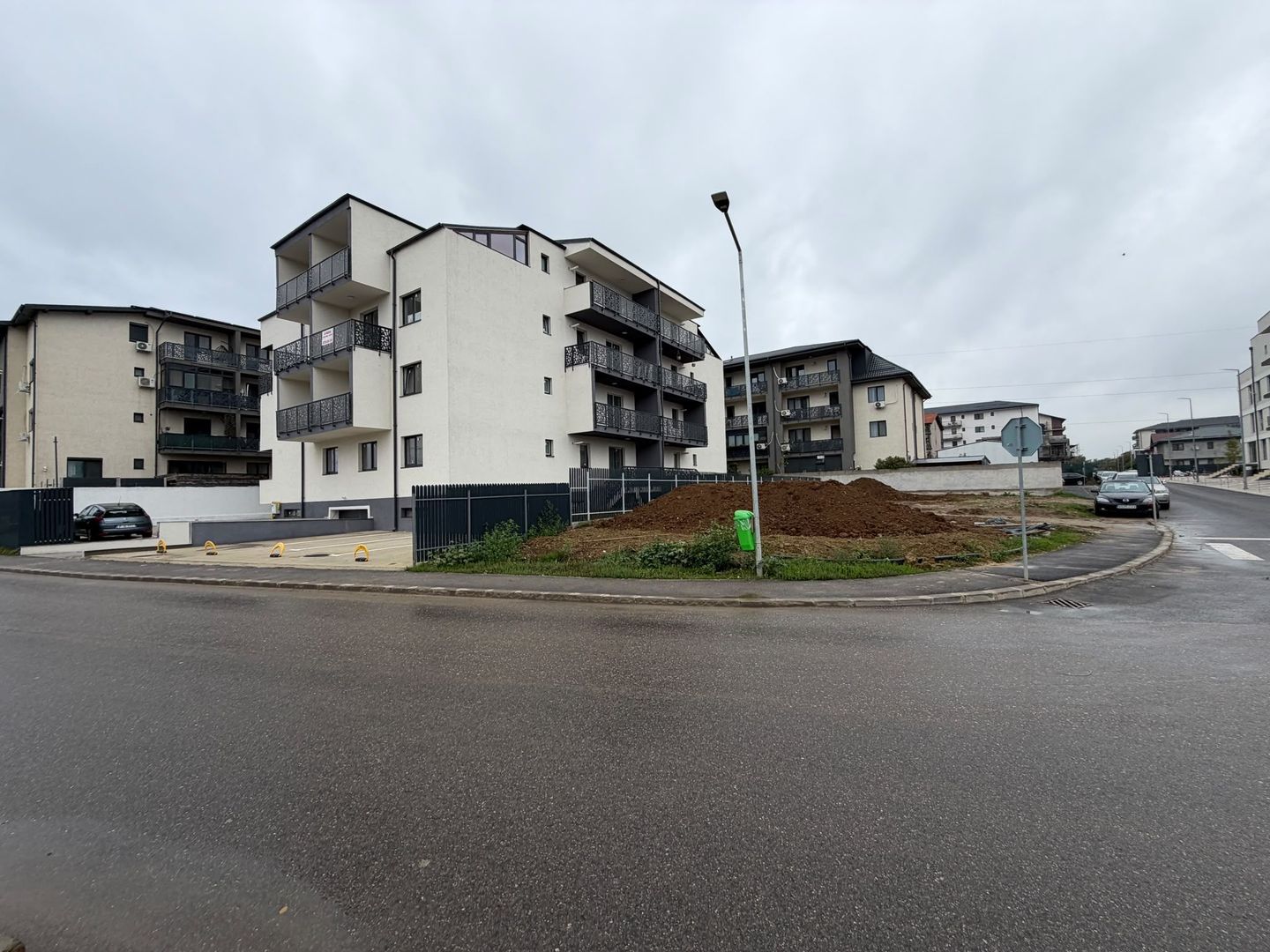 AP. 2 CAMERE - TERASA ACOPERITA, 2 BAI, PARCARE SUBERANA, COMISION 0% - Poză 6
