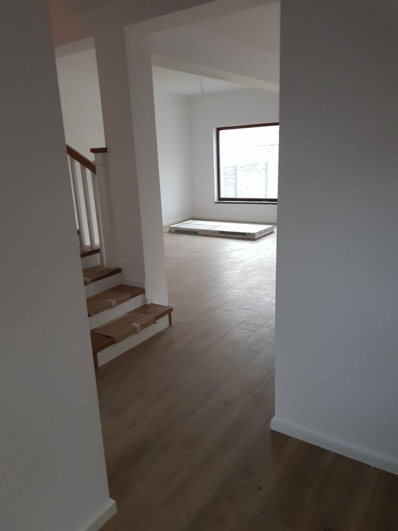 Duplex 4 camere cu teren generos - Poză 4