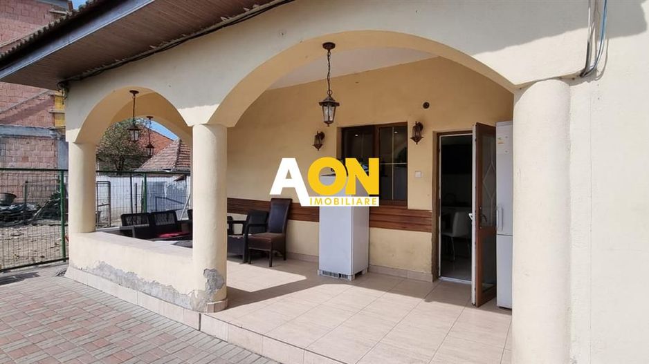 Casa individuala 7 camere Centru - Poză 2