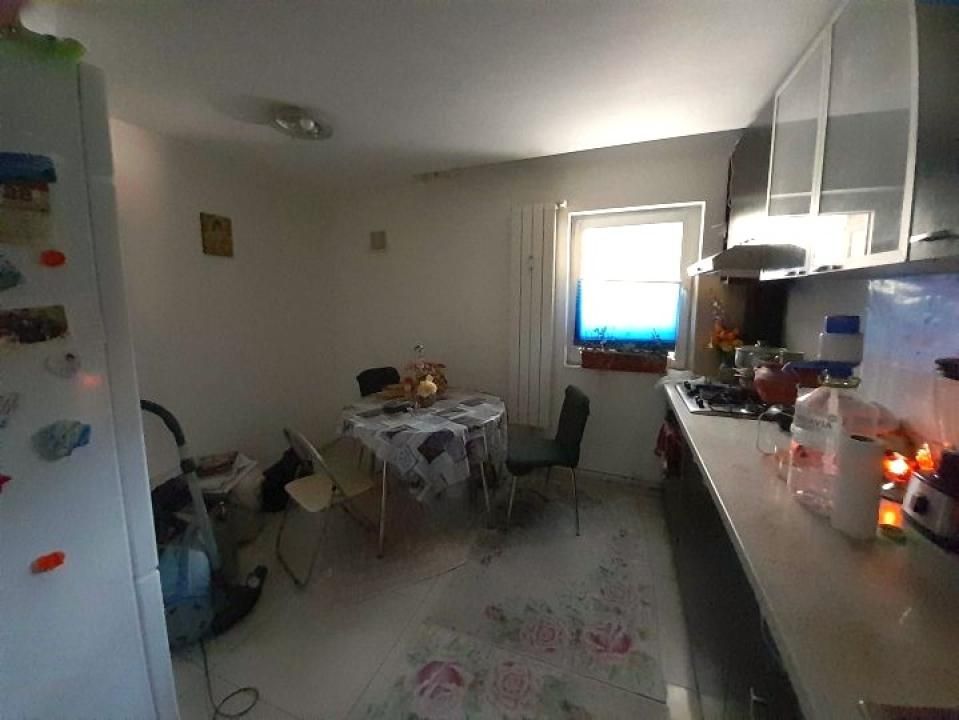 Vanzare Apartament 2 Camere intre Mall Vitan si Nerva Traian - Poză 5