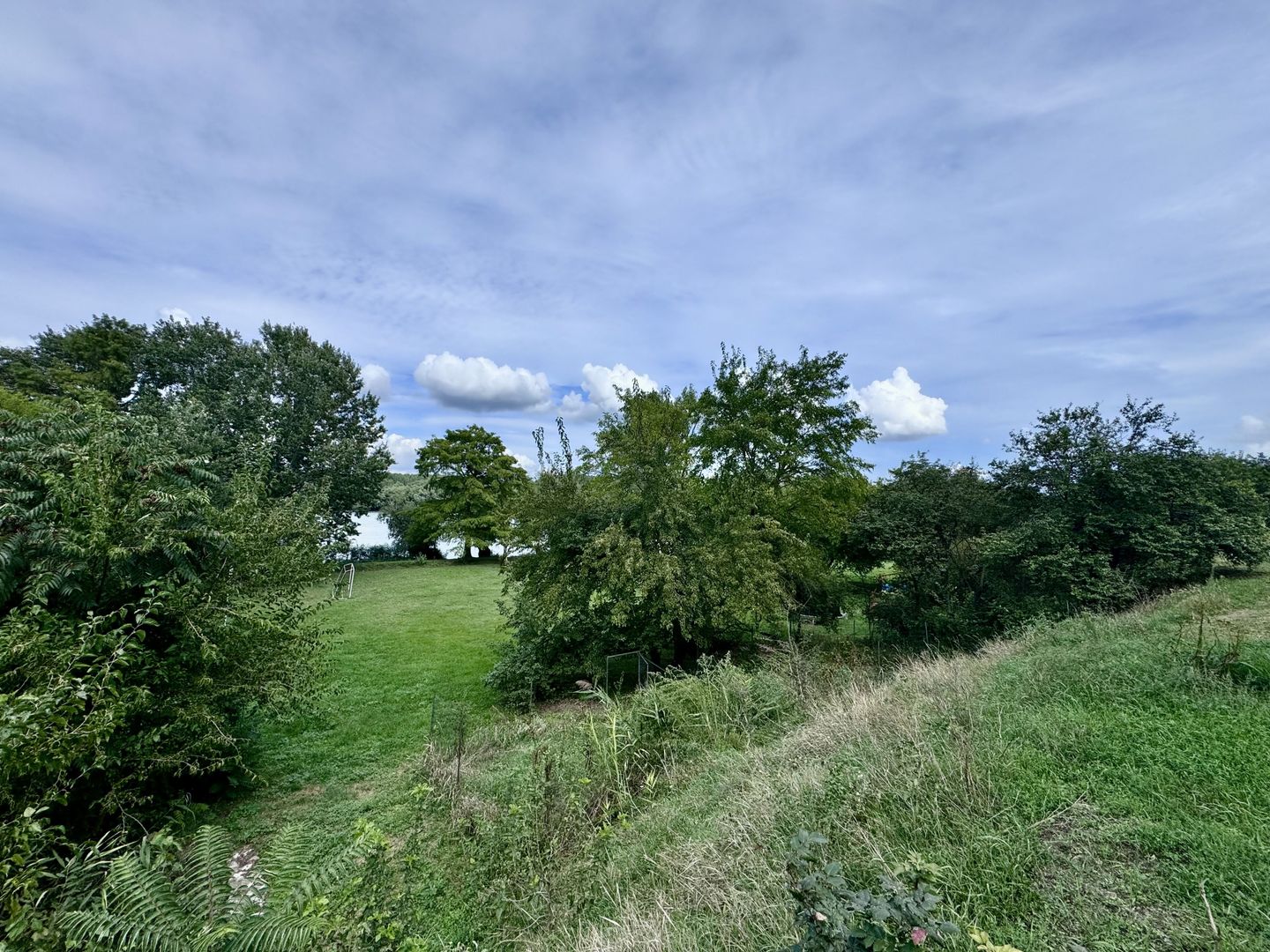 Hotel 20 camere Delta Dunarii 50 m deschidere teren 6000 mp acces auto - Poză 48