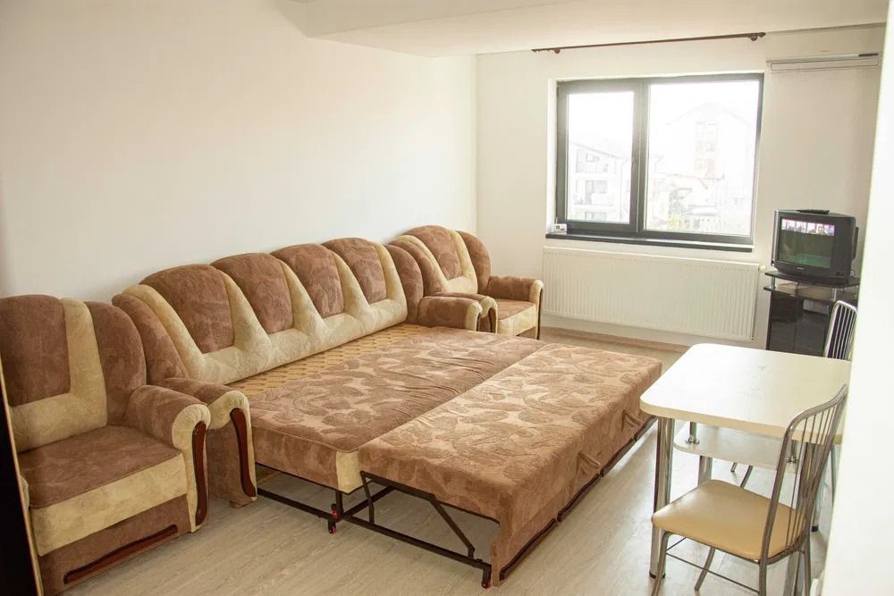 GARSONIERA GORJULUI, BLOC NOU, CENTRALA, BUCATARIE INCHISA, METROU - Poză 2