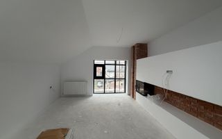 Locuință tip duplex cu design modern și curte proprie | 800m Colosseum mall - Poză 11