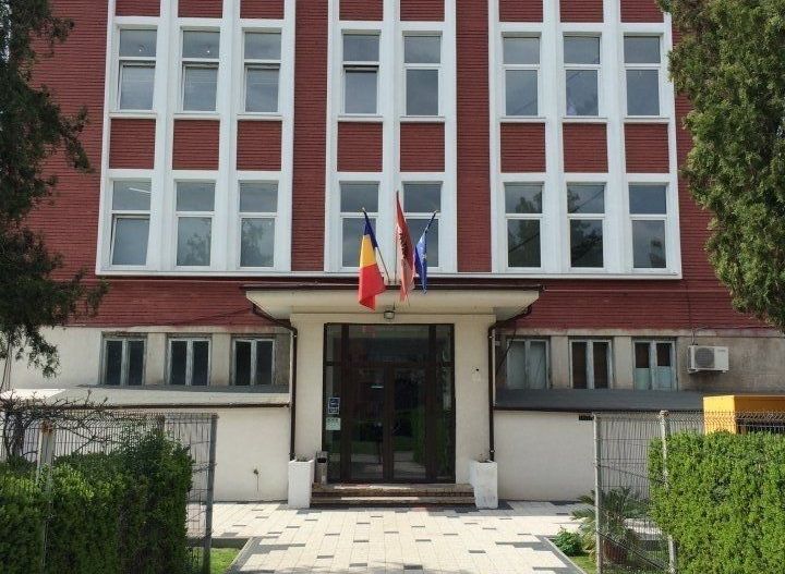 Cladire de birouri la 50 de metri de metrou, langa hala Laminor! - Poză 3