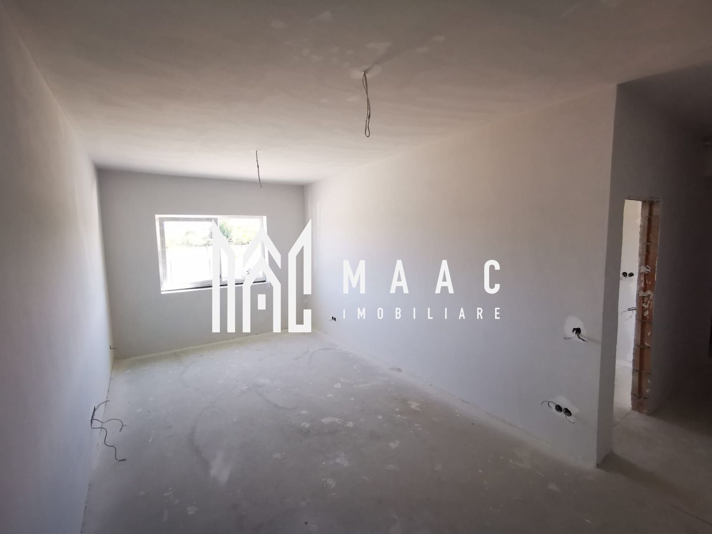 Apartament 3 Camere | Decomandat | Parter | Zona Brana - Poză 2