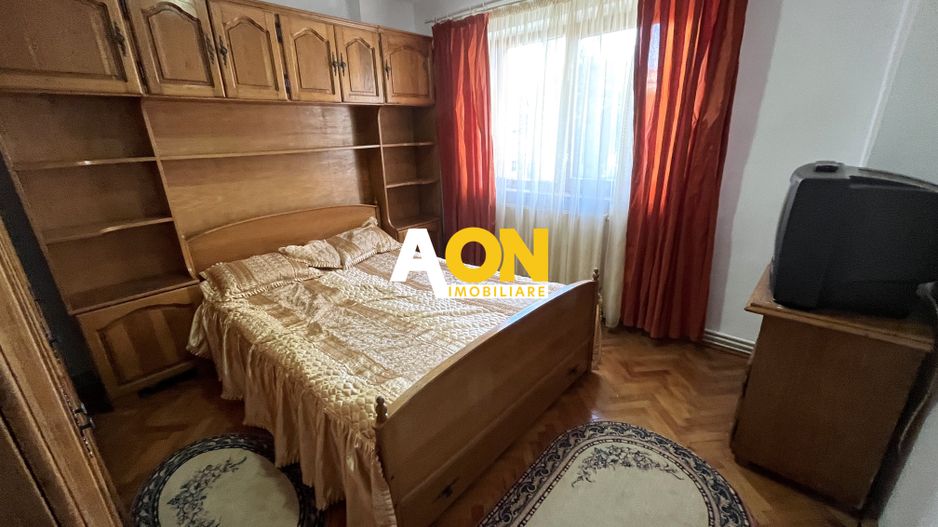 Apartament 3 Camere, Etaj 1, Zona Cetate - Poză 4