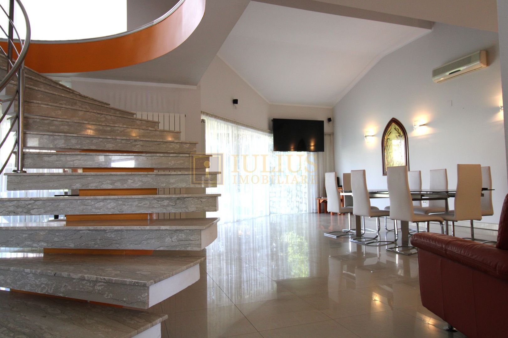 Casă individuală – Dumbrăvița, mobilata si utilata, spatii generoase. - Poză 1