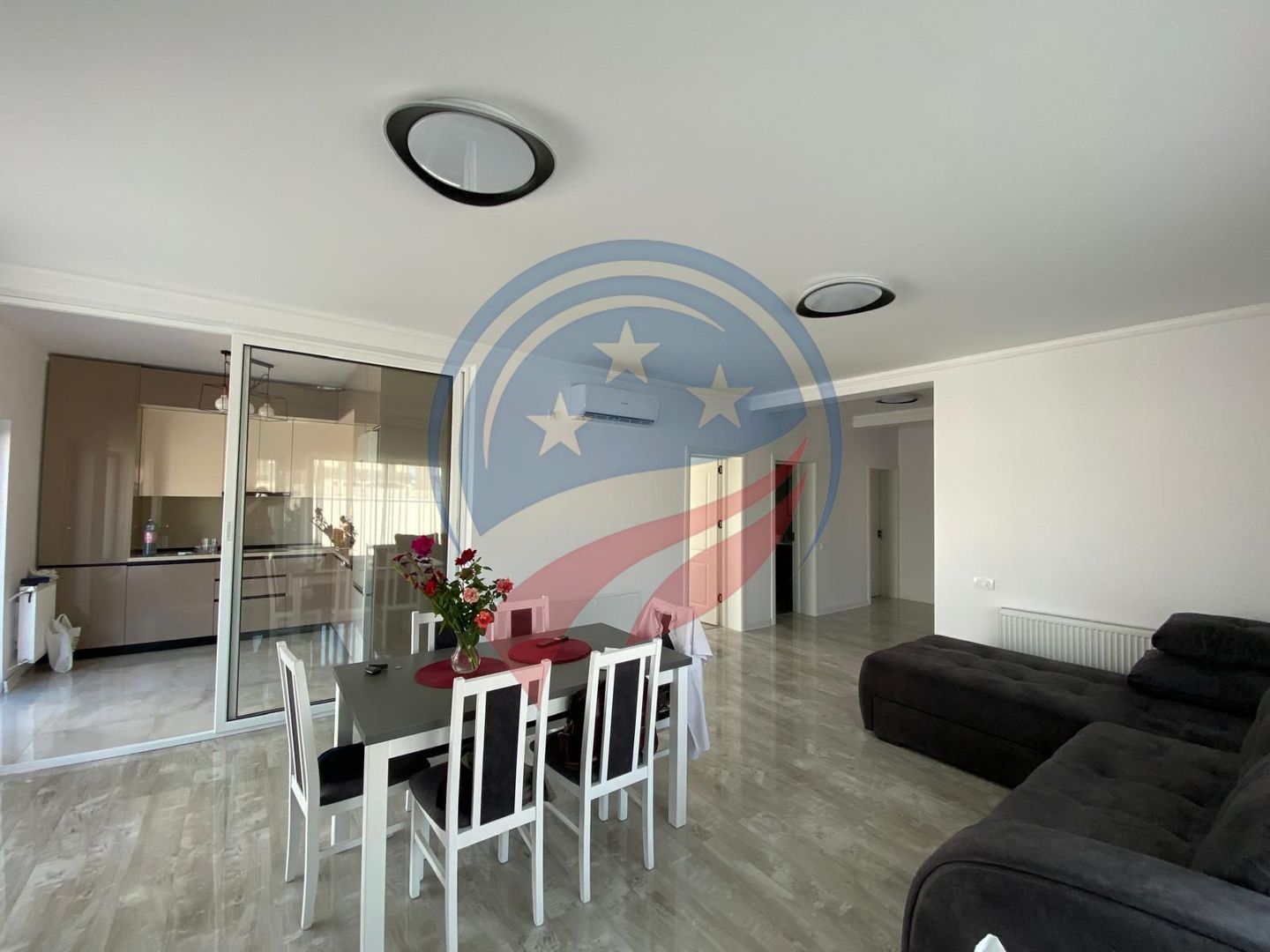 CASA DEOSEBITA ZONA SELGROS COMPLET MOBILATA - Poză 3