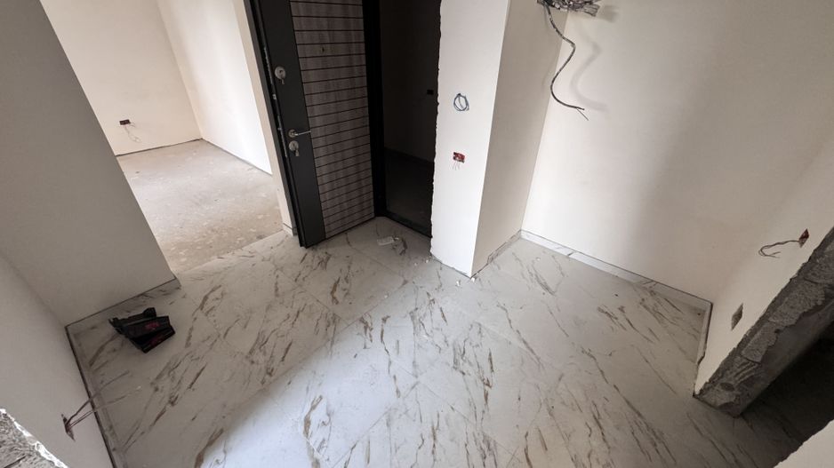 AP. 2 CAMERE - GRADINA 43MP, BUCATARIE INCHISA, STATIE STB,COMISION 0% - Poză 3