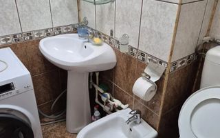 AP. 3 CAMERE CRANGASI, BUCATARIE INCHISA, 83 MP UTILI, CURAT, LIBER - Poză 13