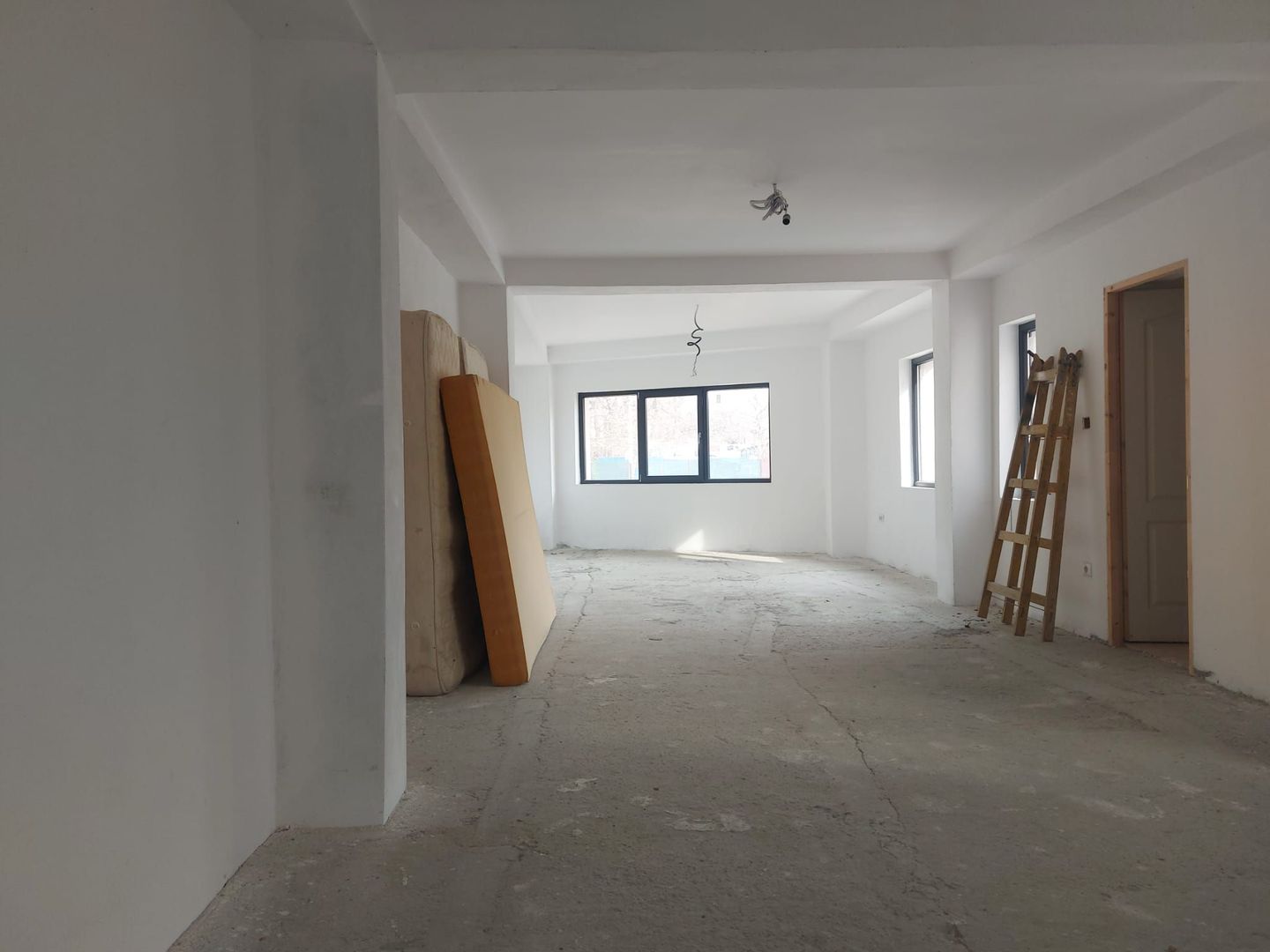 Casa/Vila 6 camere Piata Victoriei, Buzesti / An 2023 - Poză 11