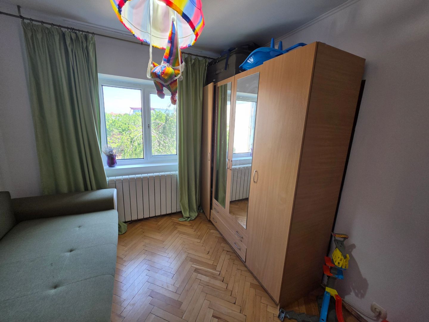 Vand apartament cu 4 camere aproape de centru - Poză 15