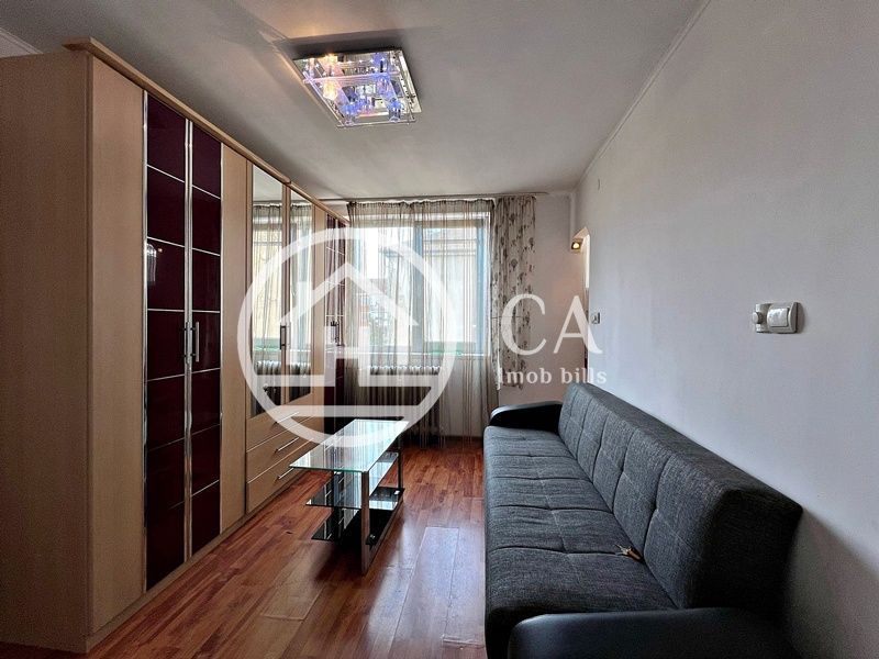 Apartament de vânzare cu 2 camere în zona Rogerius, Oradea - Poză 3