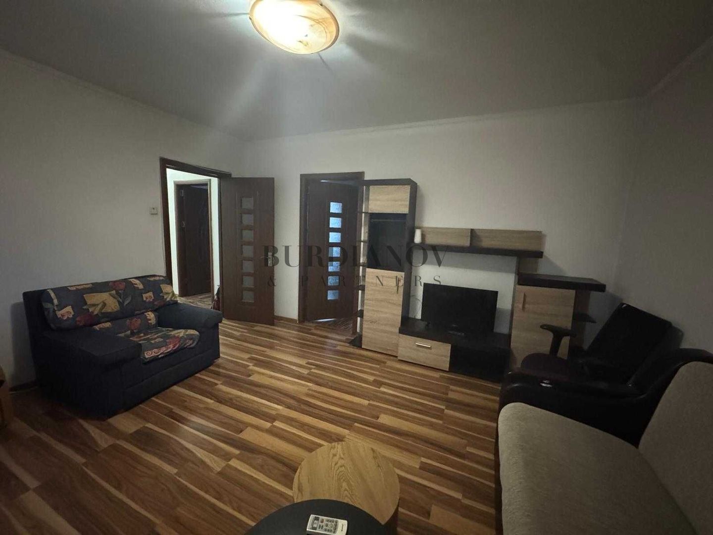 Apartament cu 3 camere de închiriat - Drumul Taberei - Mall Plaza - Poză 1
