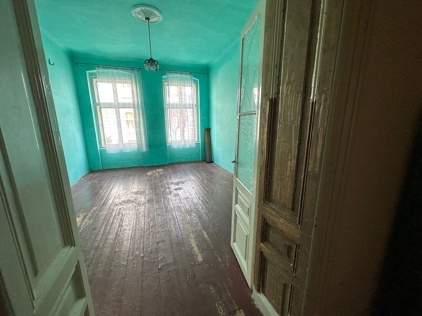 Apartament în cladire istorică renovată - Poză 5