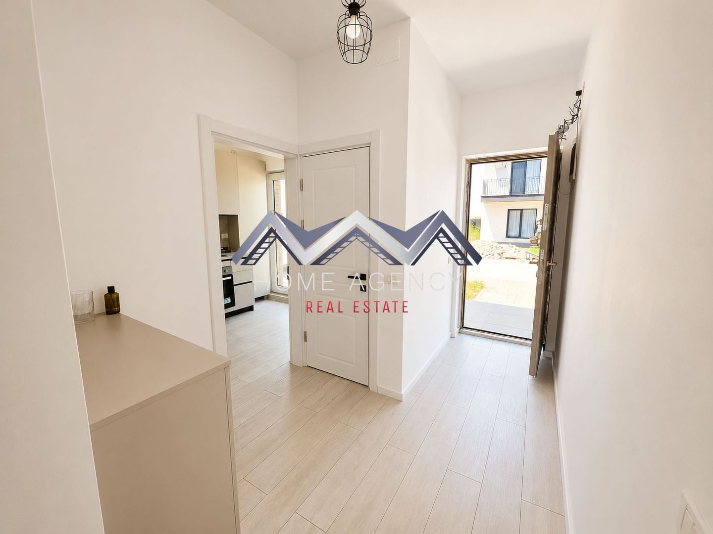 Casă pe parter | 300 mp curte | prima închiriere - Poză 8