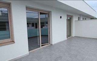 Apartament cu terasa 25 mp zona Zavoaie - Poză 2