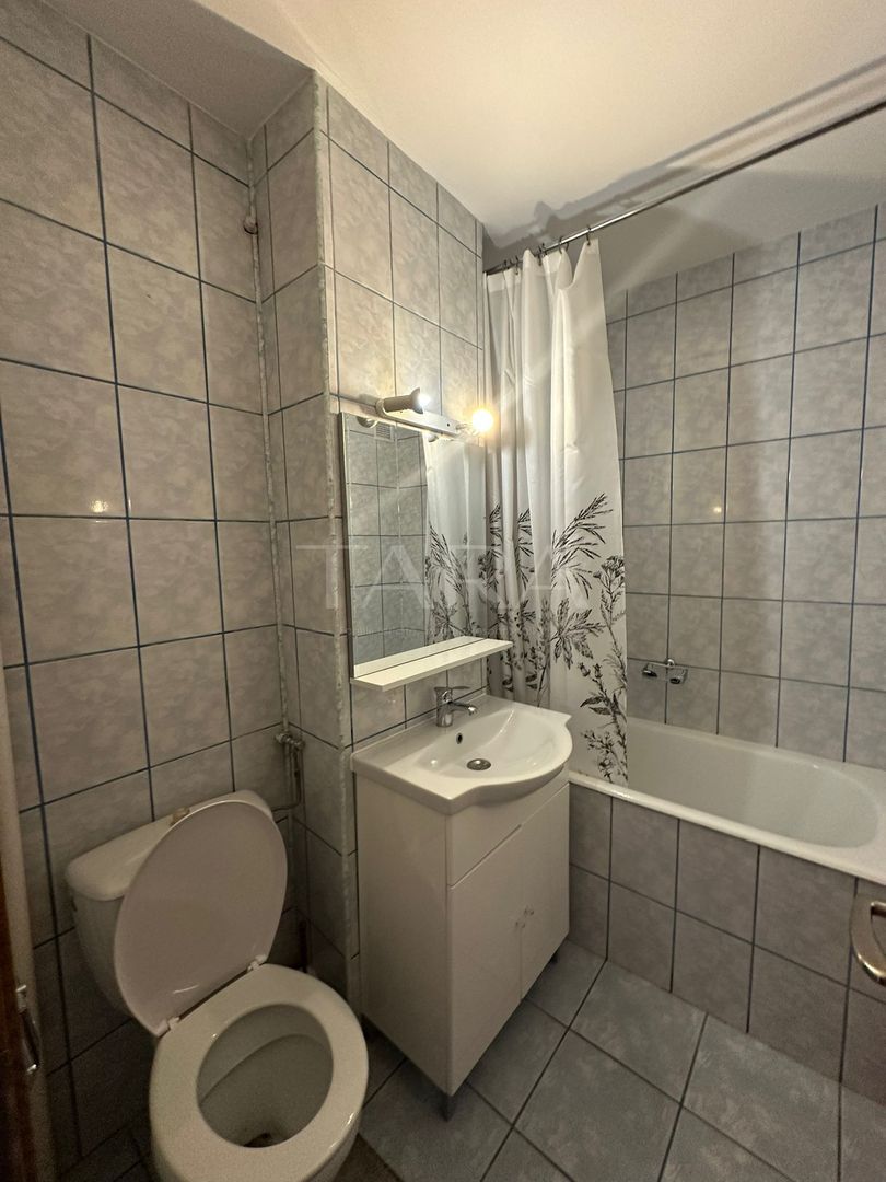 Garsonieră spațioasă și luminoasă – Strada Grigore Alexandrescu. - Poză 8