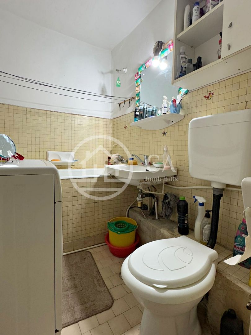 Apartament cu 2 camere de vanzare in zona Rogerius Oradea - Poză 9