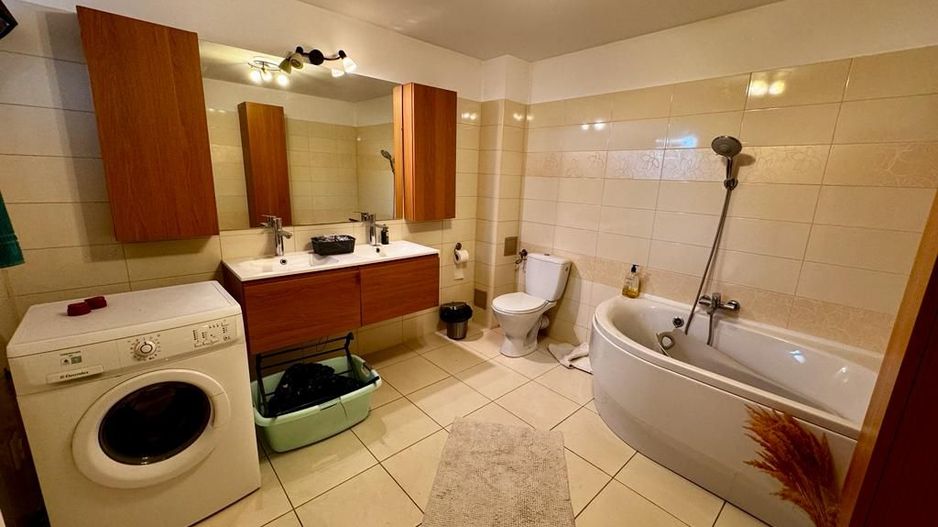 Vanzare casa ideal 2 familii padurea Romanesti - Poză 11