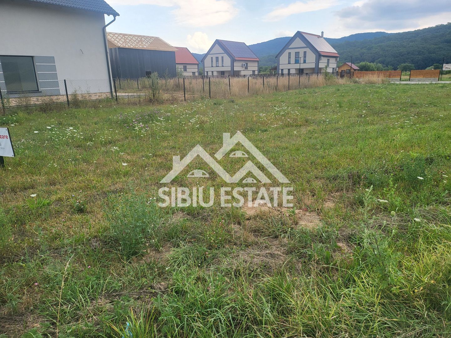 Teren intravilan de vanzare aflat la 15 km de Sibiu - Poză 3