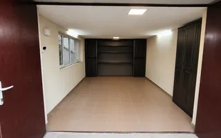 Proprietate cu două locuințe, garaj încălzit, foișor, 600 mp in Ernei - Poză 13
