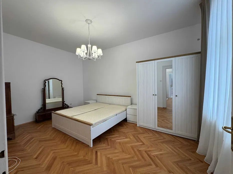 Apartament 3 camere ultracentral | Etaj 1 | Bloc tip vilă | Grădină și parcare - Poză 1