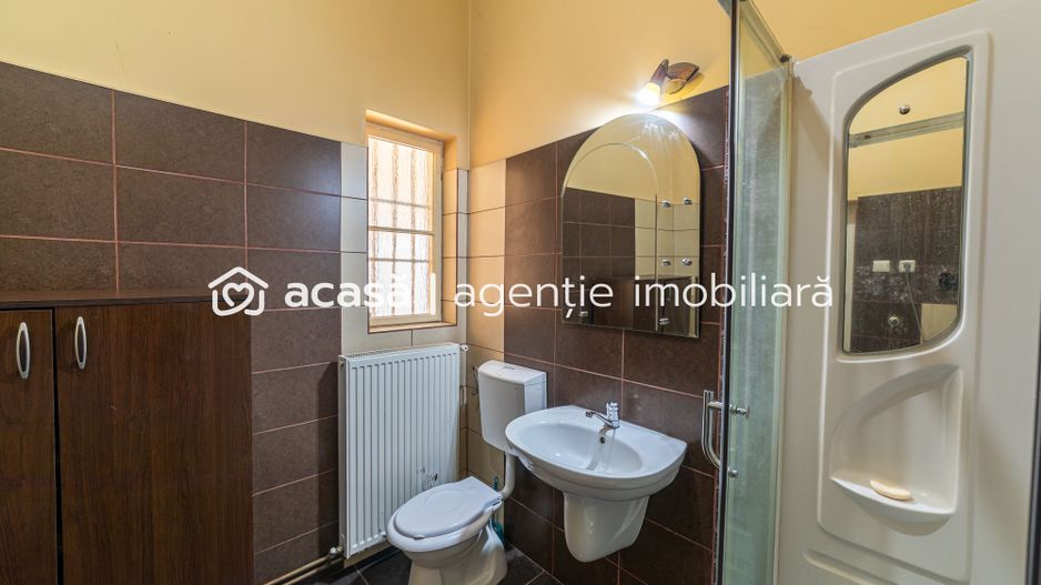 Apartament la casă cu 3 camere zona Pârneava - Poză 8