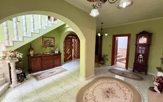 COM 0% Casa individuala spatioasa, piscina, garaj, anexe | Iosefin - Poză 14