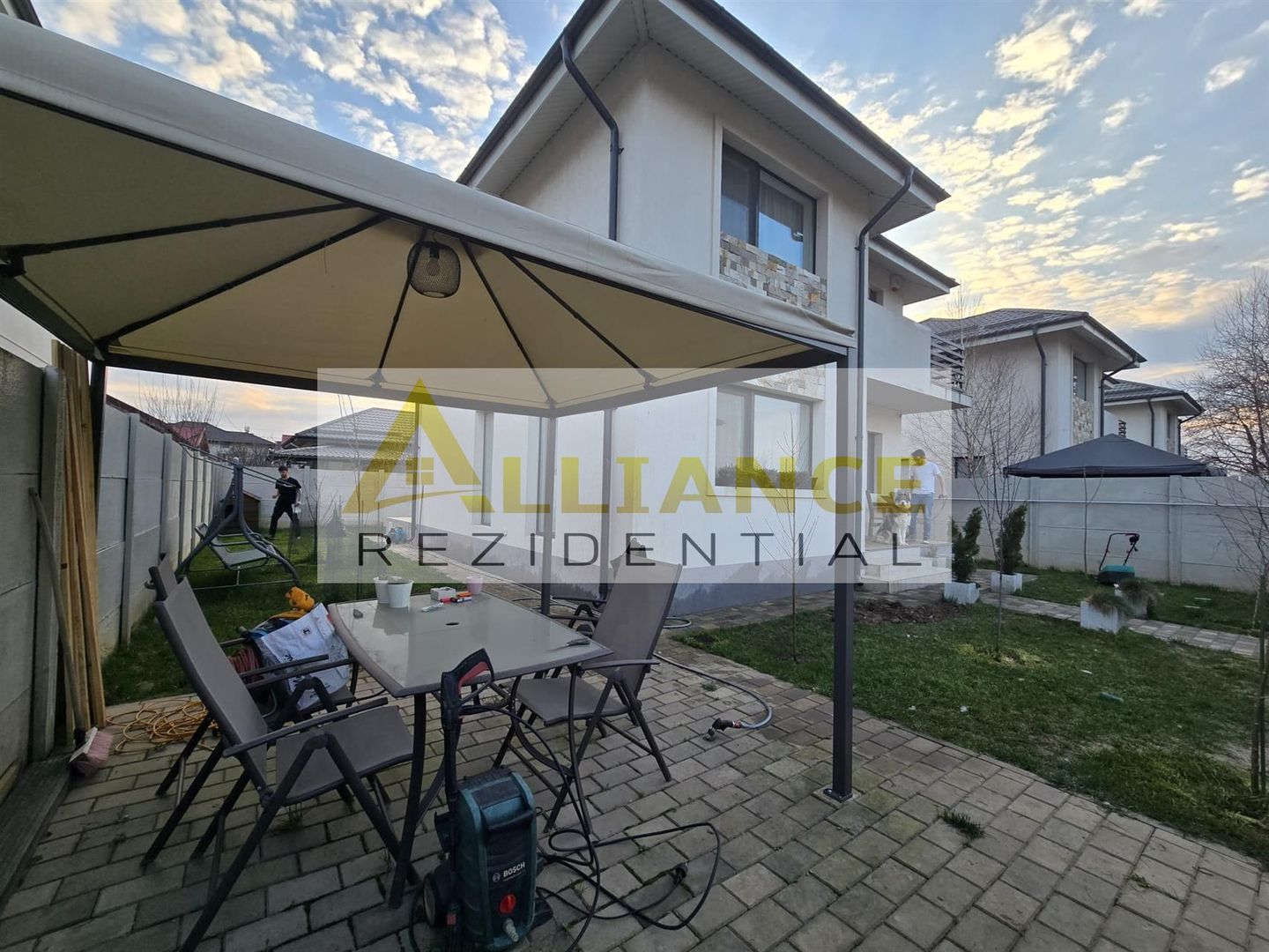 Casa individualabine amplasatamobilata/utilata modern.Pret imbatabil. - Poză 14