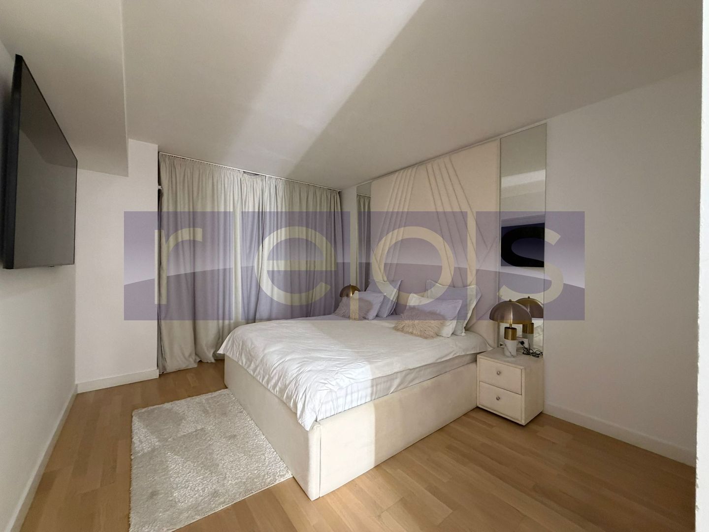 VANZARE 3 CAMERE | UPGROUND | 96MP | MOBILAT UTILAT LUX | PIPERA - Poză 12