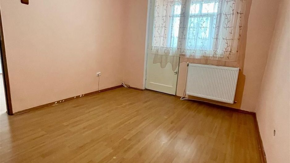 Apartament 3 camere  Marghita - Poză 3