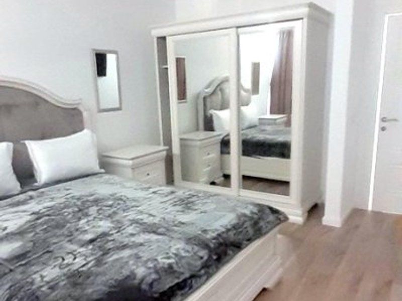 Casa in stil mediteranean - 4 camere, zona Metro - Poză 1