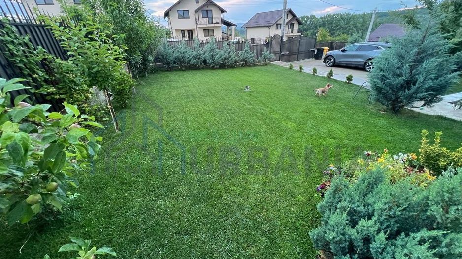 Casa cu piscina de vanzare, Valea Adâncă - Poză 2