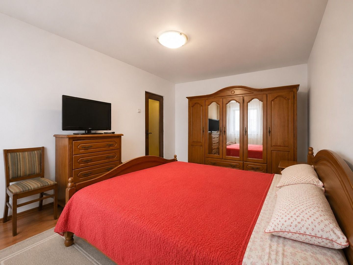 Apartament cu 4 camere de vânzare Coiciu - Poză 8