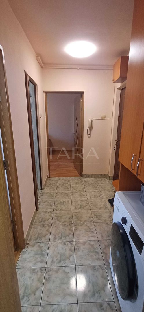 Apartament cu 2 camere, etaj intermediar, lift și balcon, zona Minerva - Poză 5