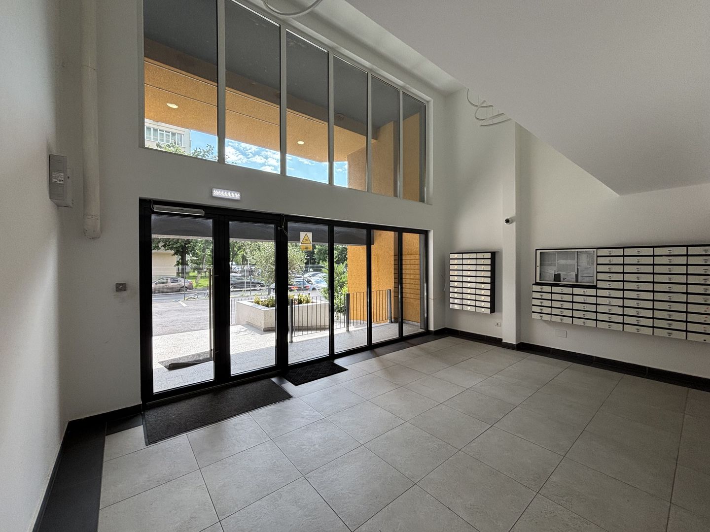 Apartament 3 Camere Decomandat | Terasă 23 mp cu Vedere la Lac + Parcare - Poză 19