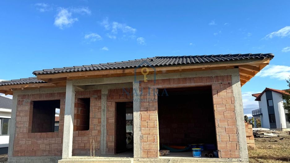 Casa de vanzare in Satu Nou de Jos la rosu - Poză 2