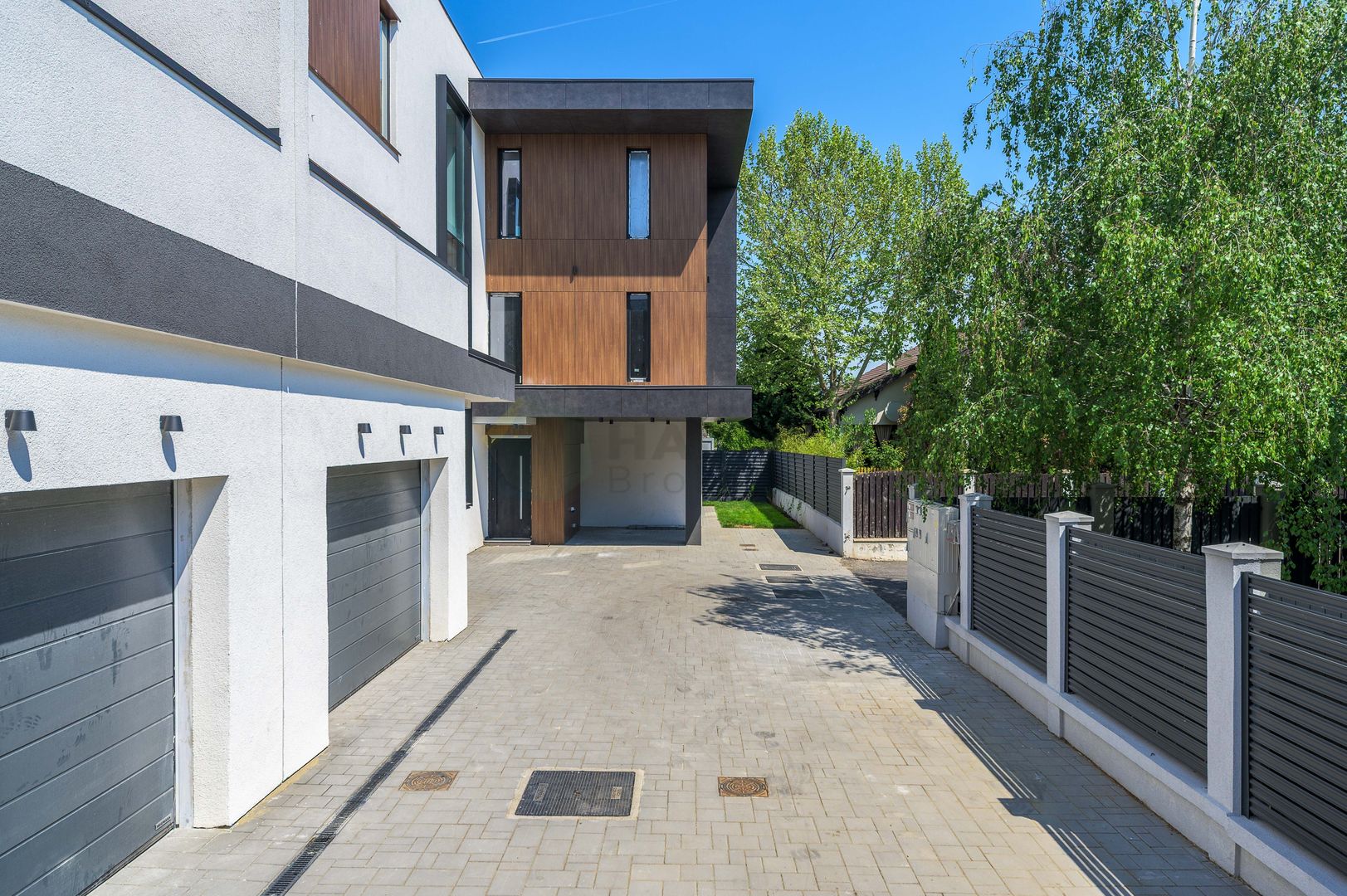 VILA  IANCU NICOLAE, 5 dormitoare, 3 terase, garaj, gradina - Poză 25