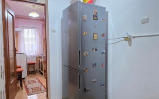 Apartament cu 3 camere, etaj 4, NEMOBILAT, zona CENTRU; - Poză 3