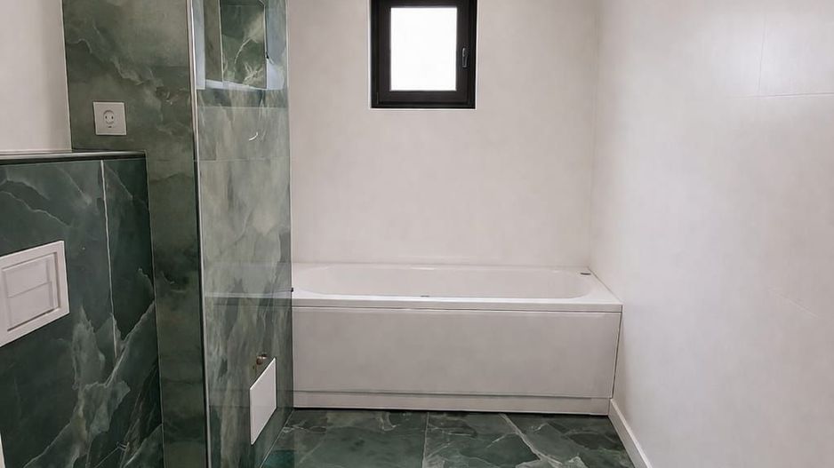 De vazare apartament cu 3 camere, Baia Comunala, 135.000 Euro - Poză 1