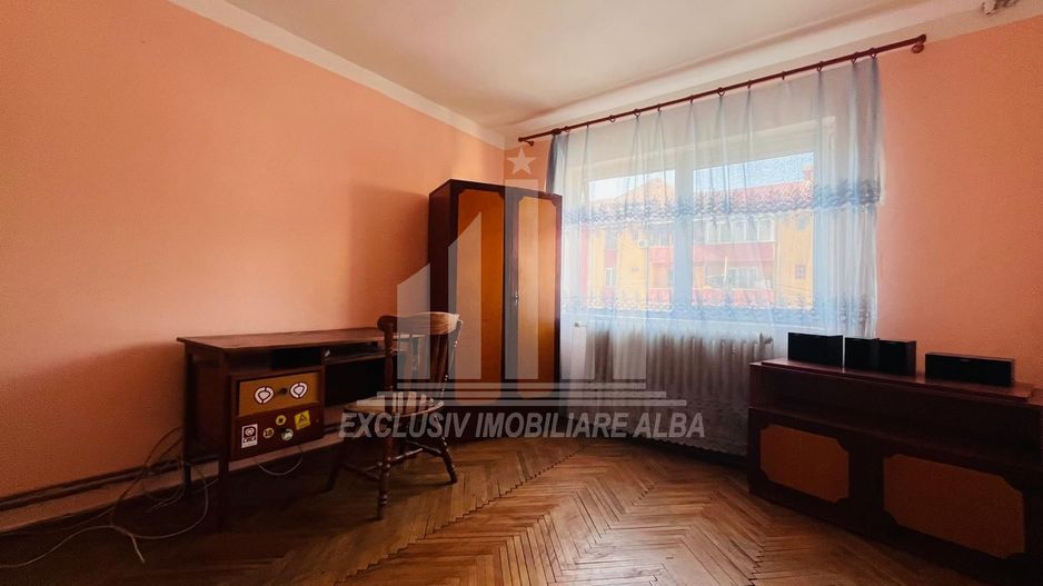 Apartament cu 3 camere decomandate, Centru - Poză 6