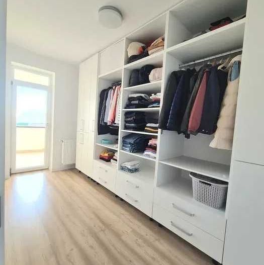 Apartament Etaj 1, 2 camere  plus dressing   zona Compa  Vasile Aaron - Poză 4