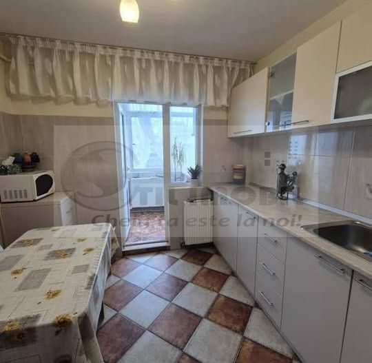 Apartament 3 camere decomandat Nicolina - 499 euro - Poză 1
