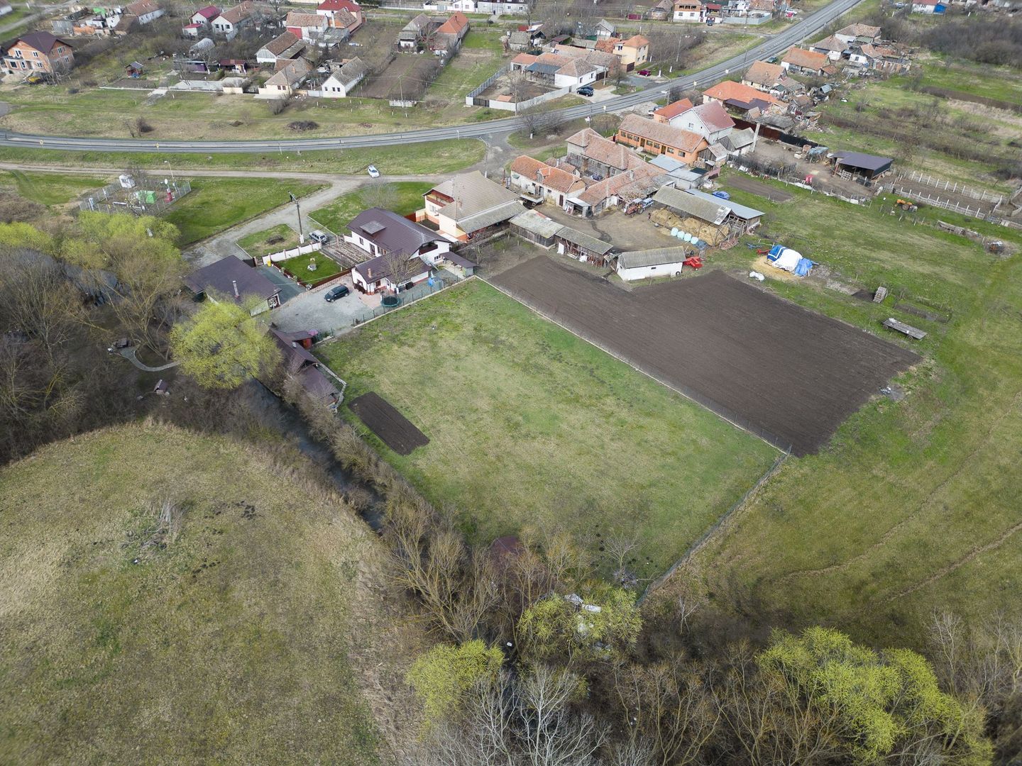 Proprietate imobiliară cu potențial extraordinar! - Poză 73