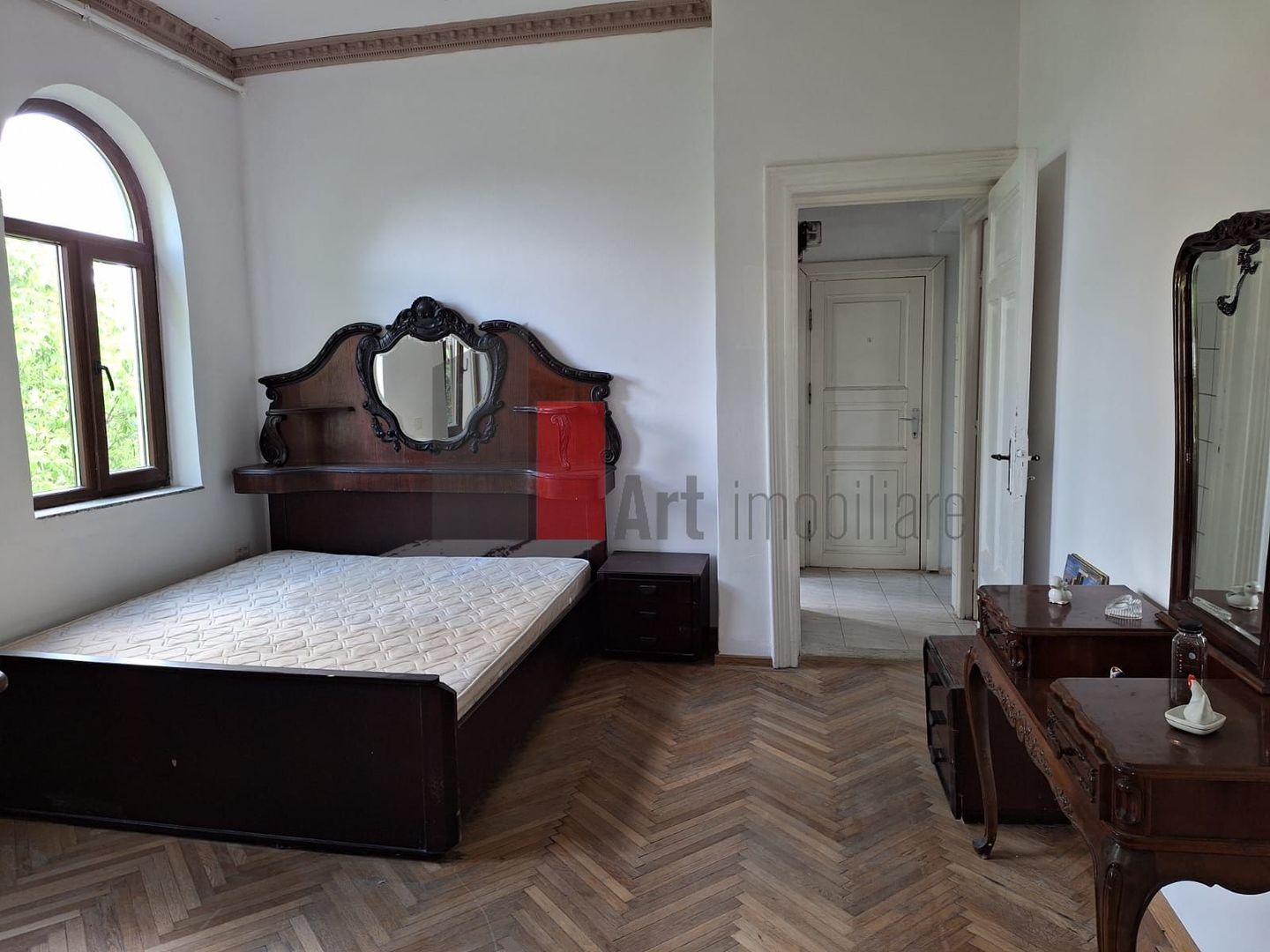 Apartamentul "KORTER" , et. 2 in vila, SINGUR PE ETAJ - Poză 4